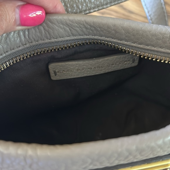 Marc Jacobs// crossbody - Picture 7 of 7